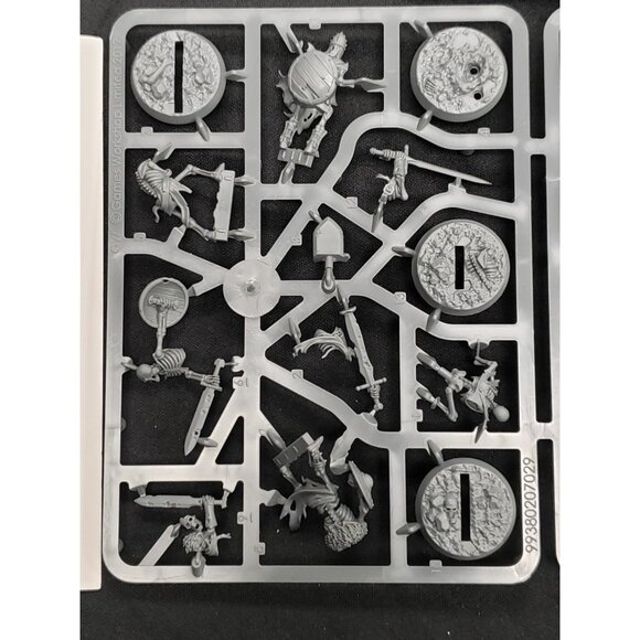 Warhammer Fantasy Underworlds Sepulchral Guard Undead Warband - Picture 8 of 9